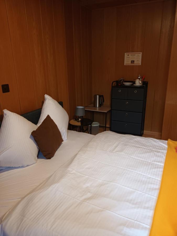Elliotts Bed & Bar Appartement Lungern Buitenkant foto